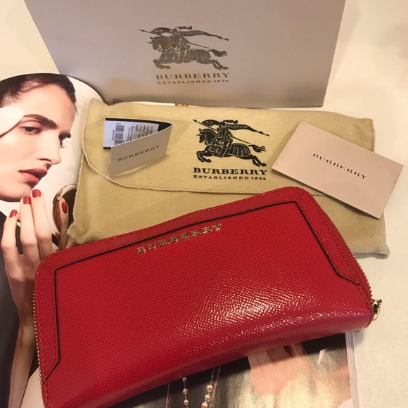 Burberry Handbags - AUTHENTIC BURBERRY LEATHER WALLET
